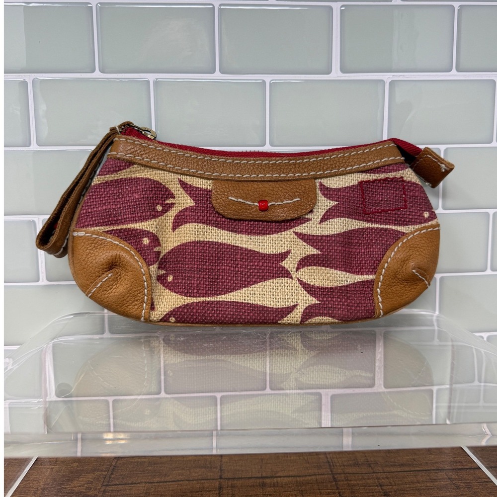 Y2K GAP (RED) 2007 Fish Print Burlap/Leather Trim Wristlet Clutch